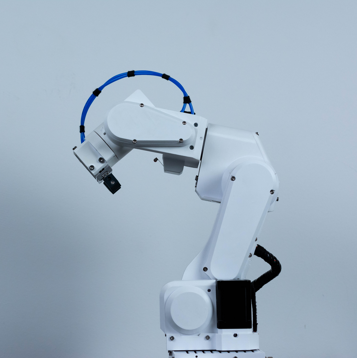 PAROL6 Robotic arm – source robotics